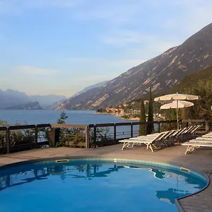piccolo-hotel-malcesine.hotelinveneto.com/